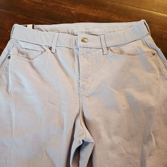 Gloria Vanderbilt All Around Slimming Effect Light Blue Capris Size 10 NWT - Picture 3 of 10